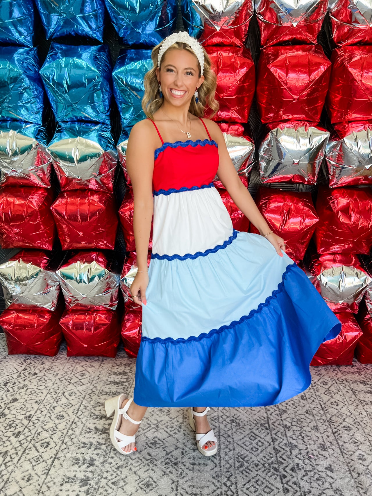 America's Beauty Contrast Wave Trim Maxi Dress