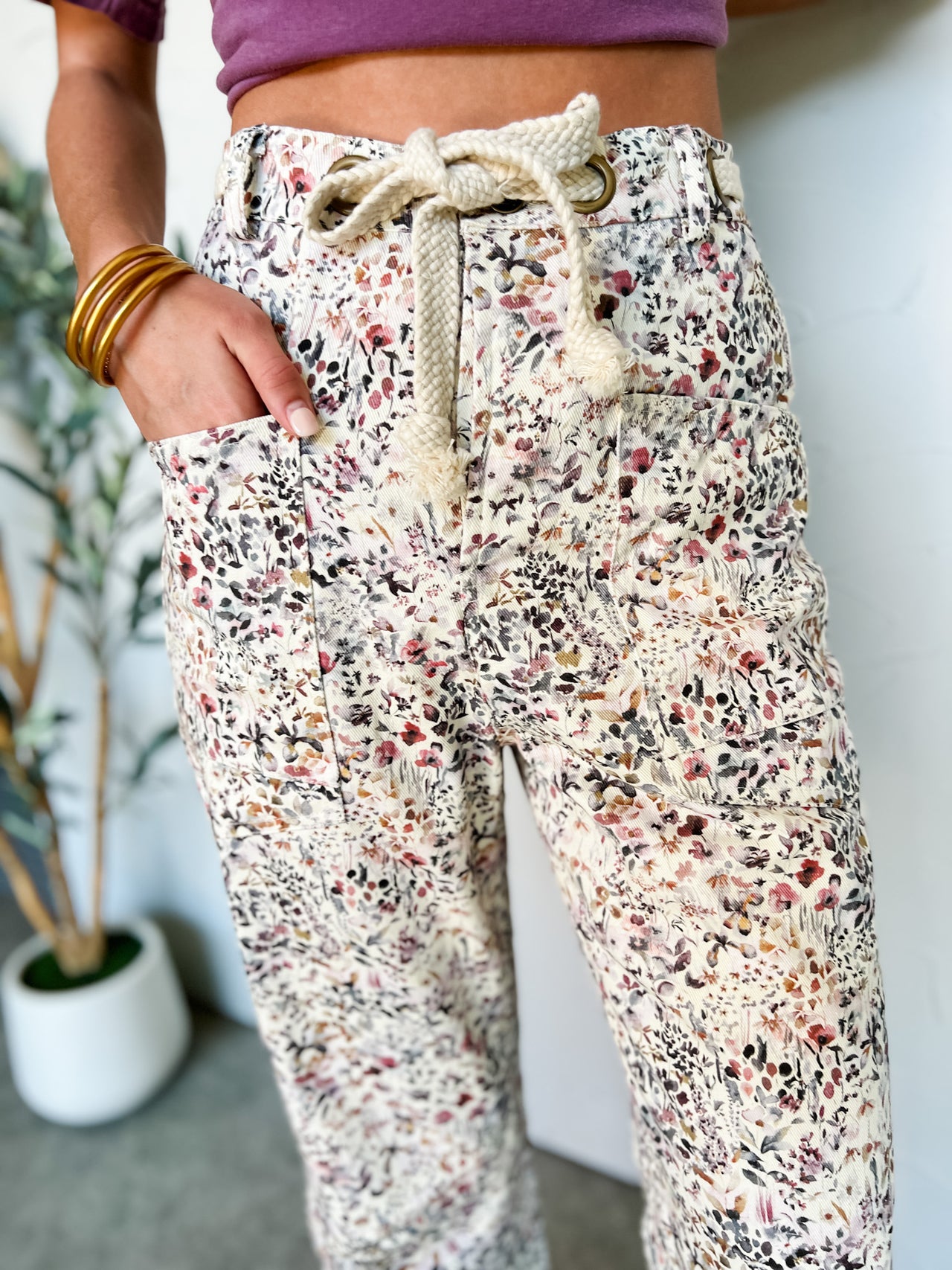 Scenic View Wild Flowers String Pants