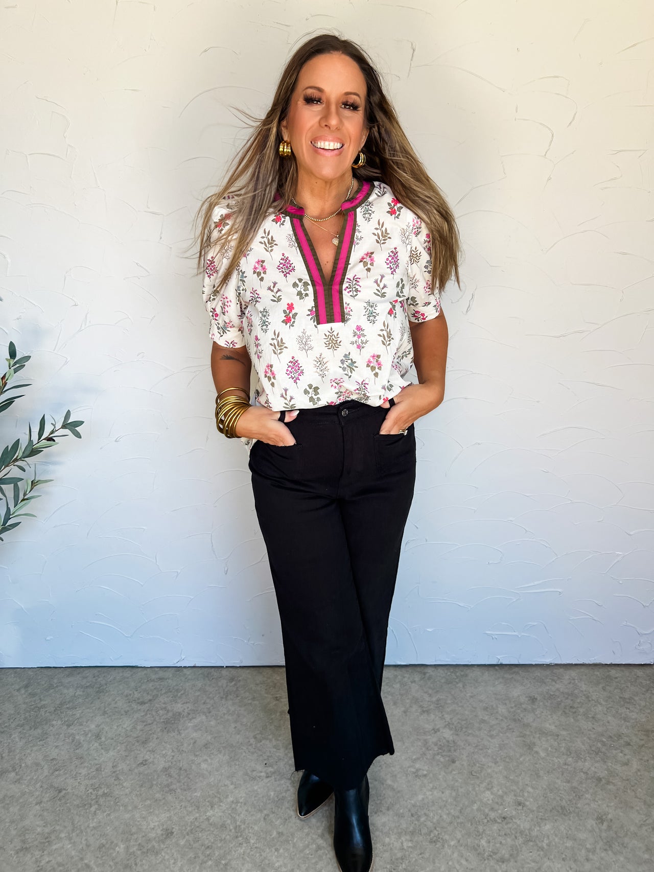 Watch Me Bloom Floral Puff Sleeve V Neck Contrast Top