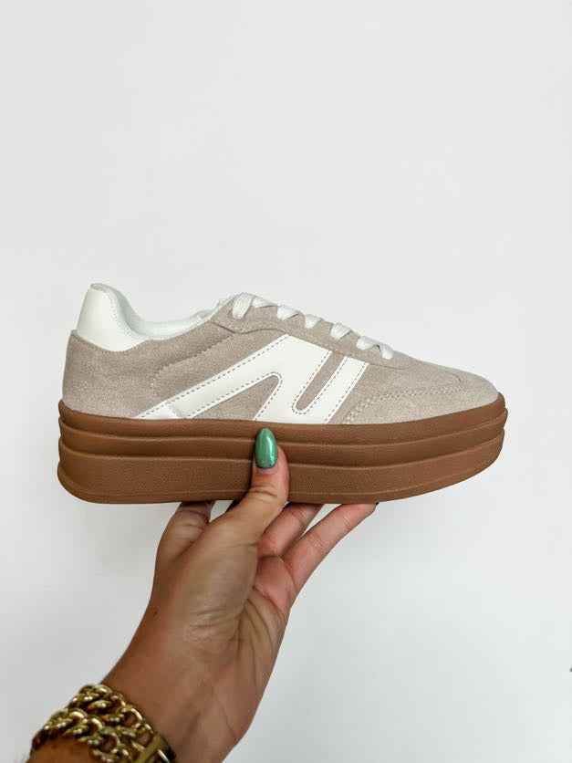 Gaze Sneakers- Beige/White