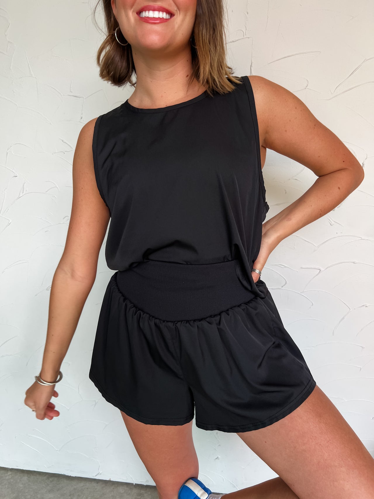 Sweet Spot Cropped Tank- Black