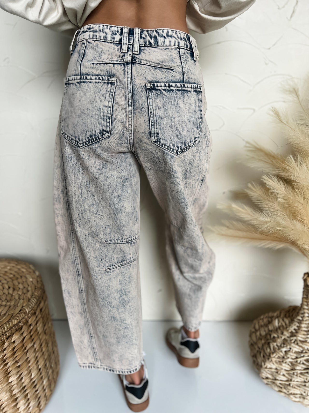 Retro Vibes Mid Rise Loose Fit Barrel Leg Jeans