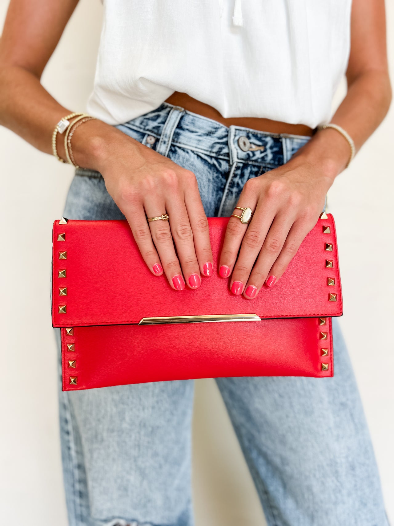 Nora Smooth Stud Clutch