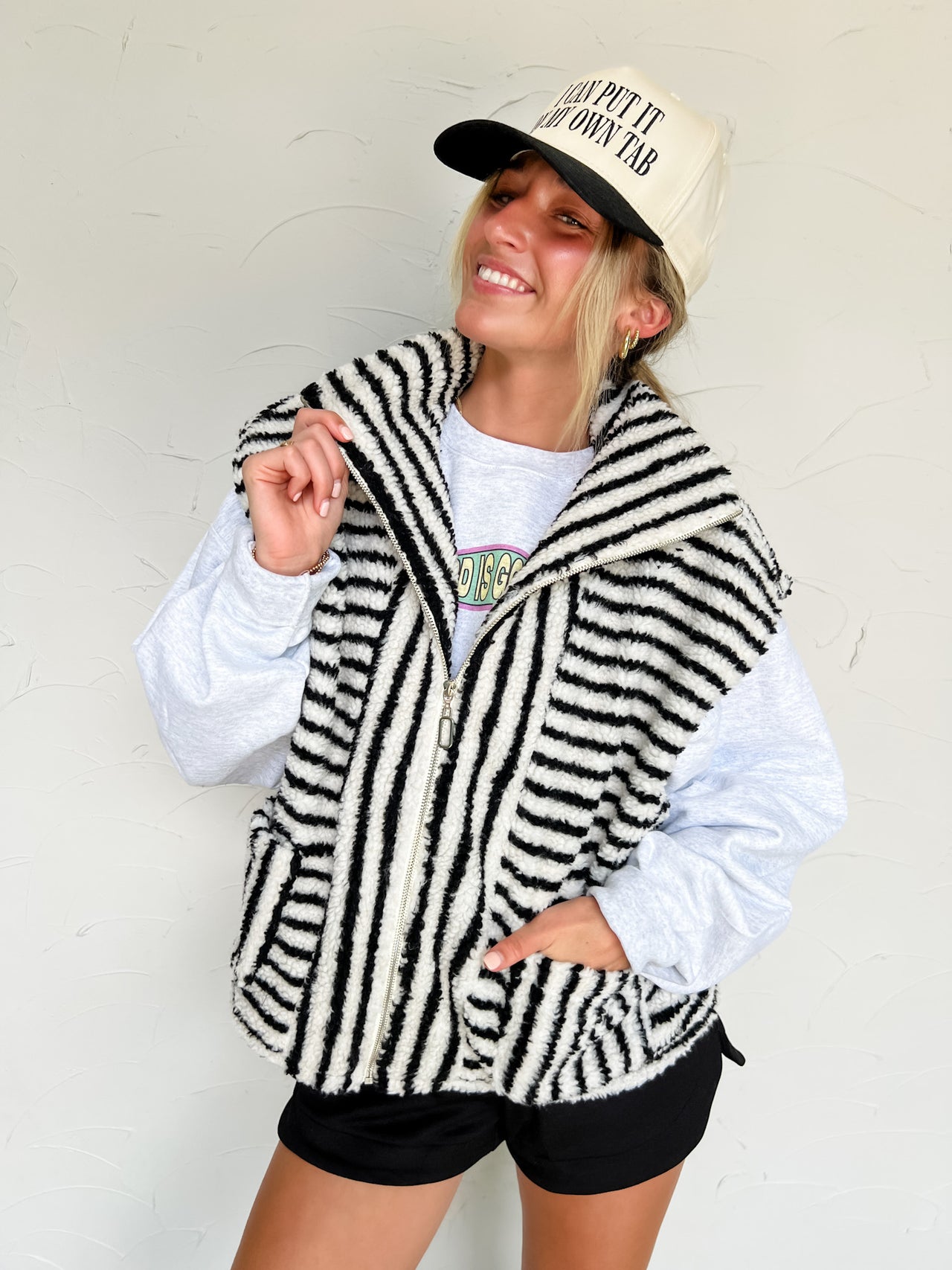 Out Of Sight Striped Sherpa Vest- Black/Ivory