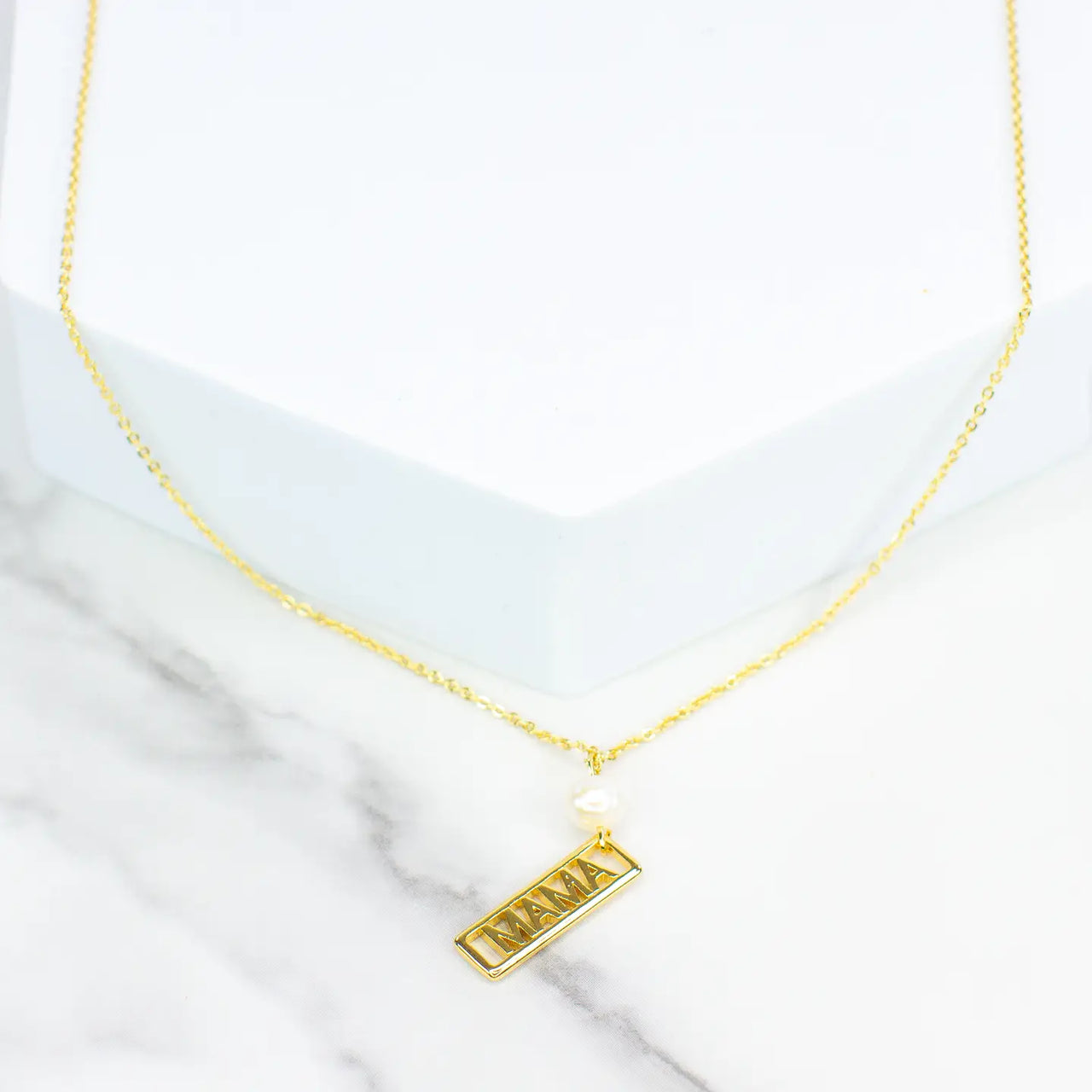 {SB}Pearl Mama Gold Necklace