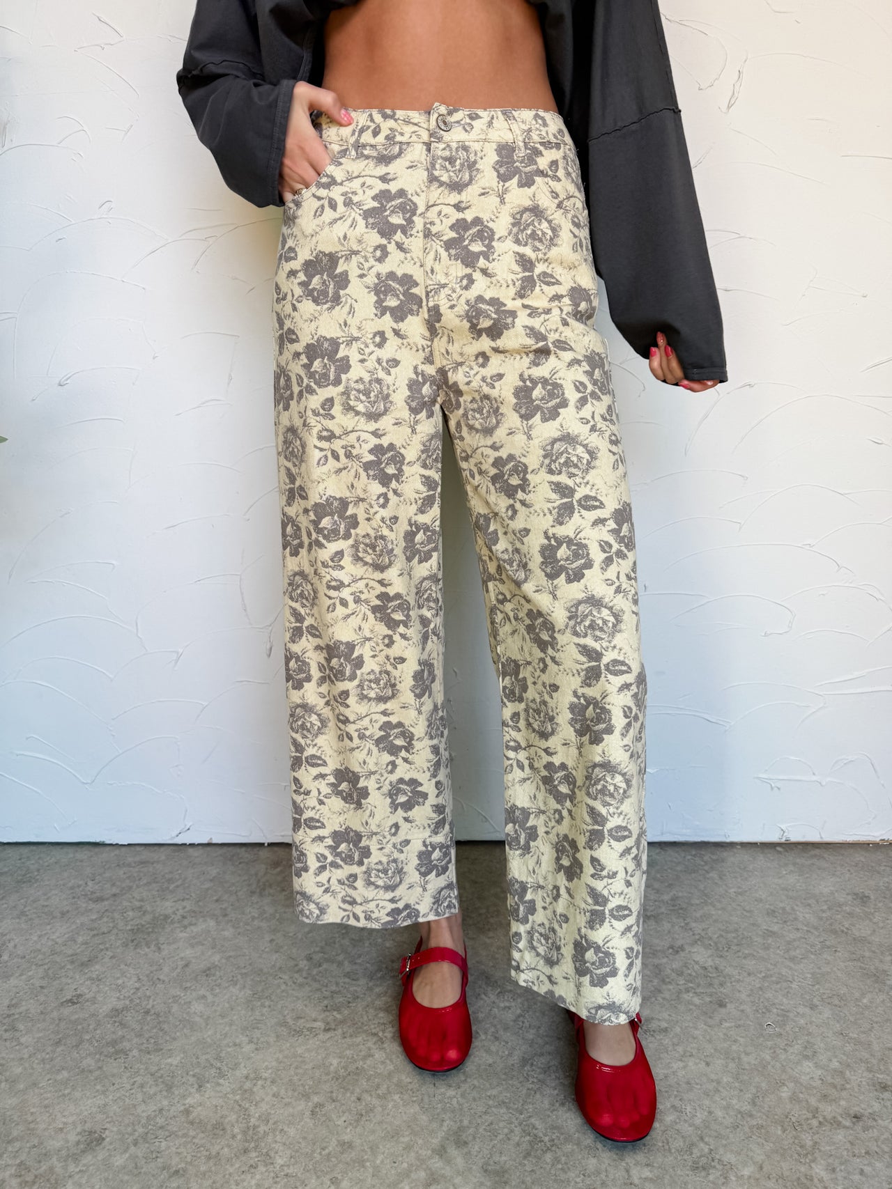 Dancing Through The Garden Floral Cropped Pants