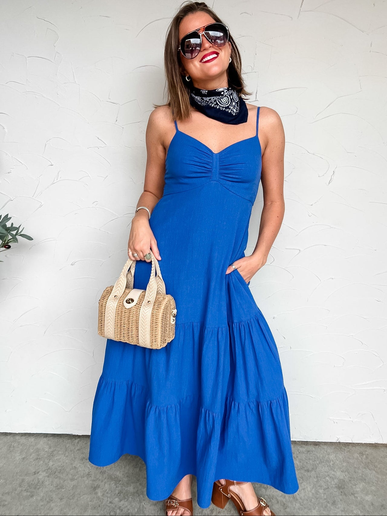The Same Connection Sweetheart Neck Midi Dress