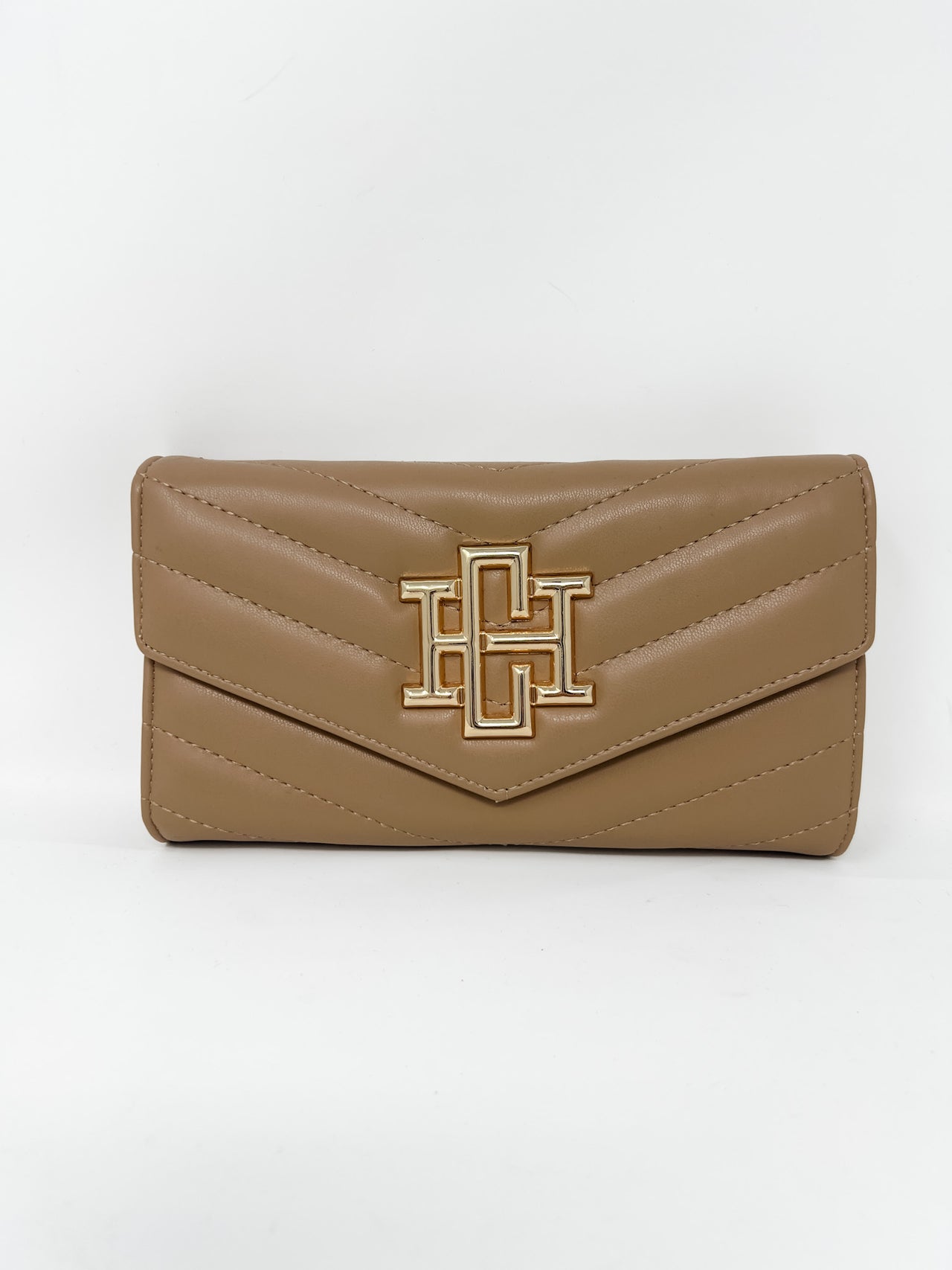 {CH} Carlington Clutch Crossbody Latte VQ