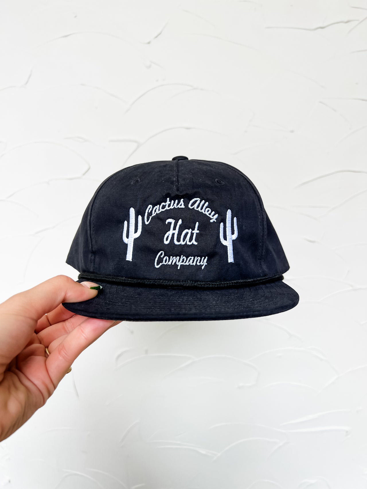 The Cactus Hat- Black/Black Rope