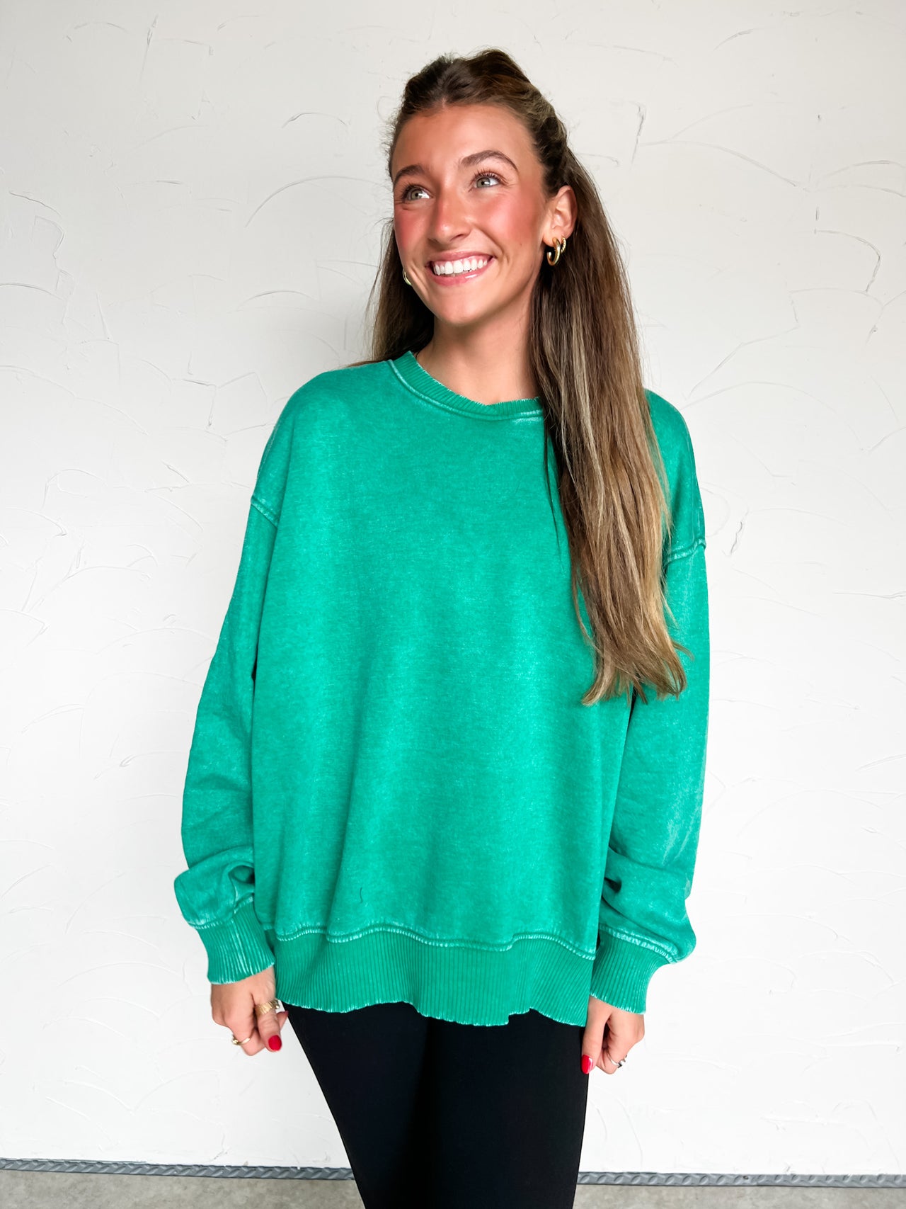 Get To Know Me Acid Wash Fleece Pullover- Kelly Green