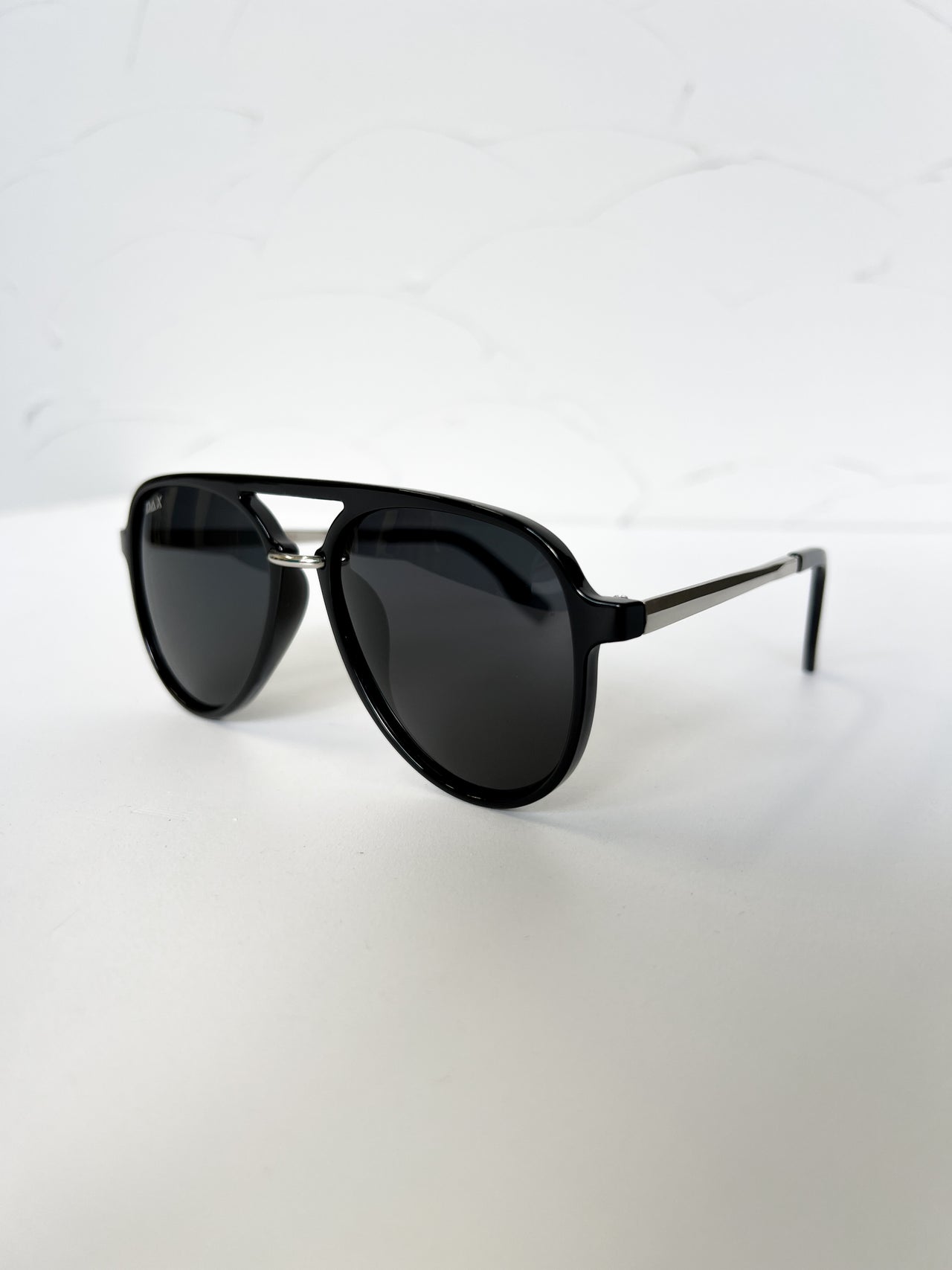 {DAX} Earhart Black Sunglasses