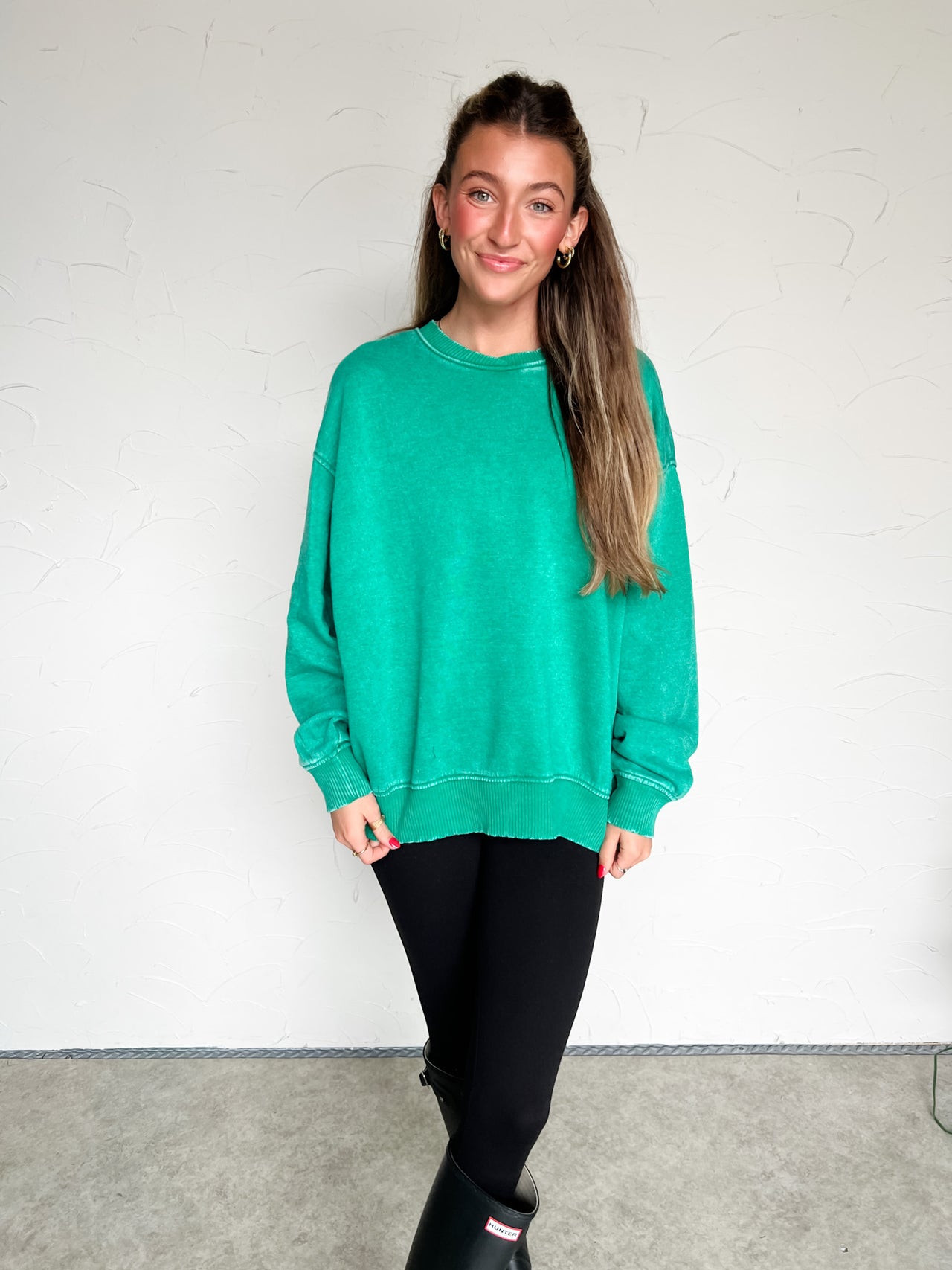 Get To Know Me Acid Wash Fleece Pullover- Kelly Green