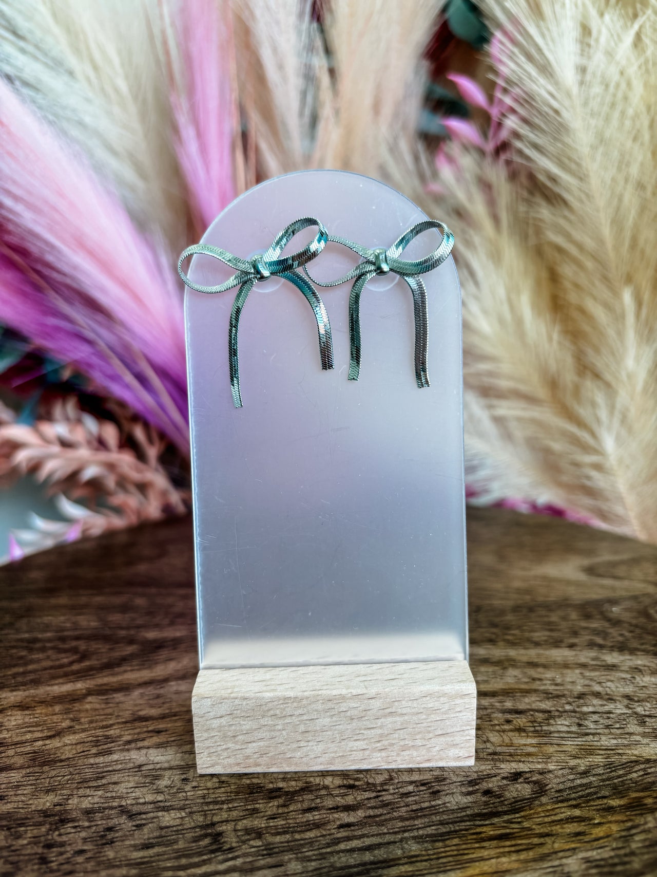 Herringbone Chain Bow Tie Earrings- Silver
