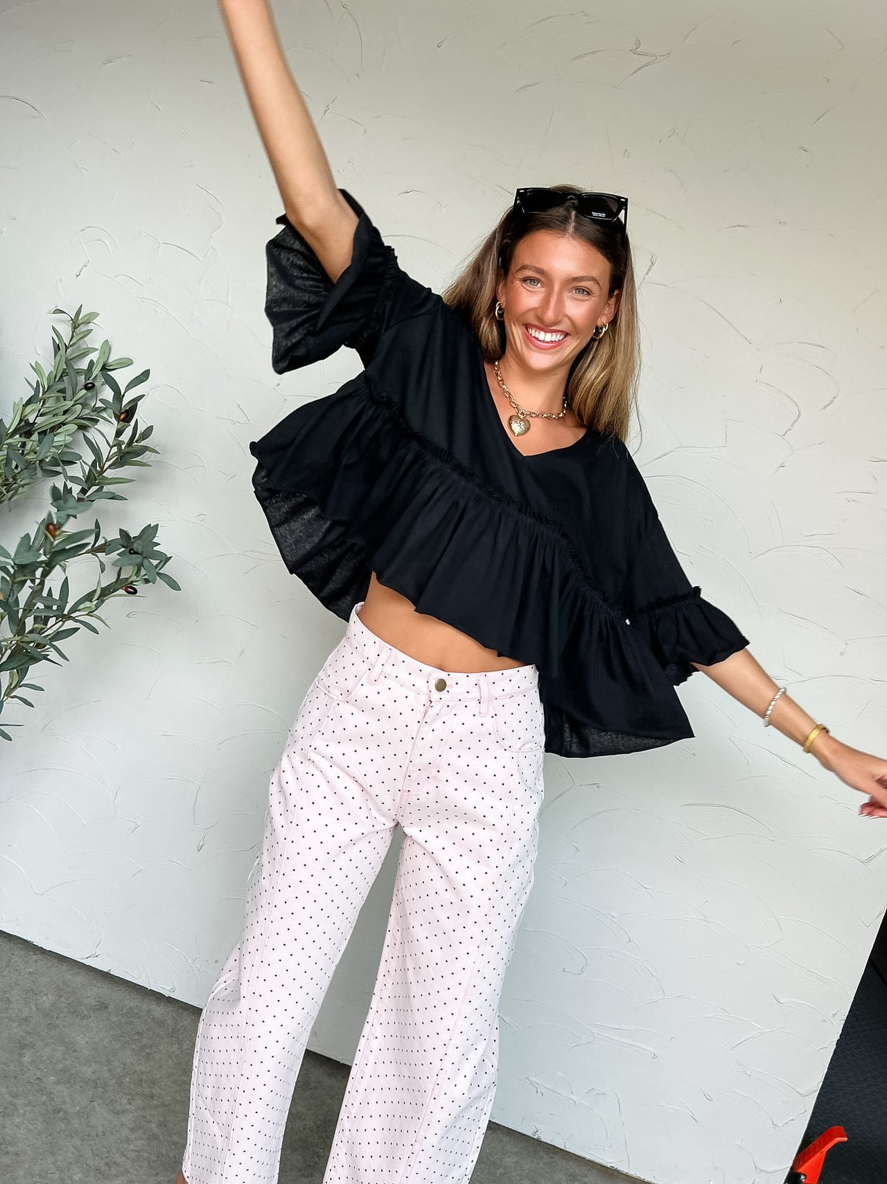 Casual Outing Cropped V Neck Ruffle Hem Top- Black