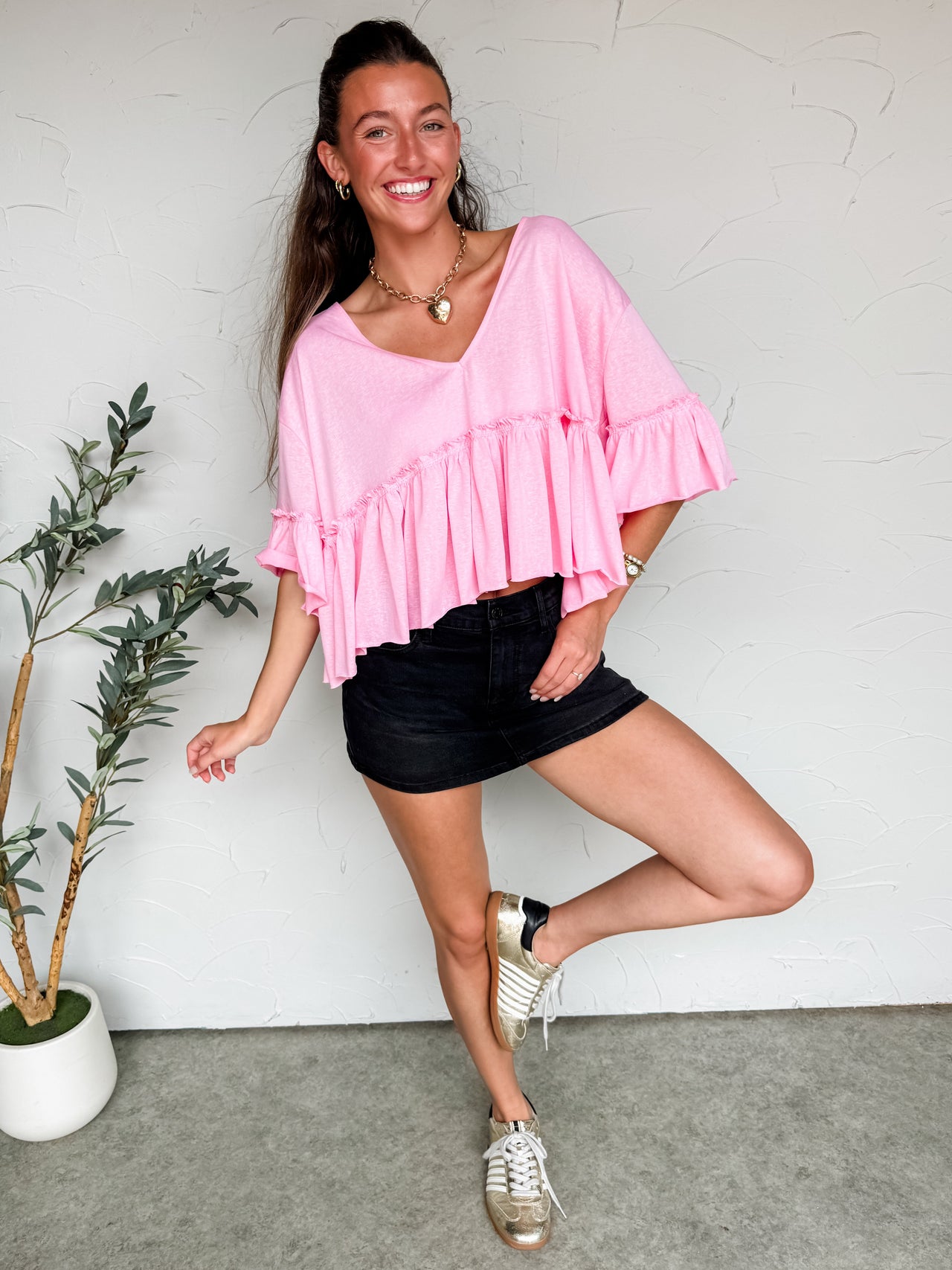 Casual Outing Cropped V Neck Ruffle Hem Top- Pink