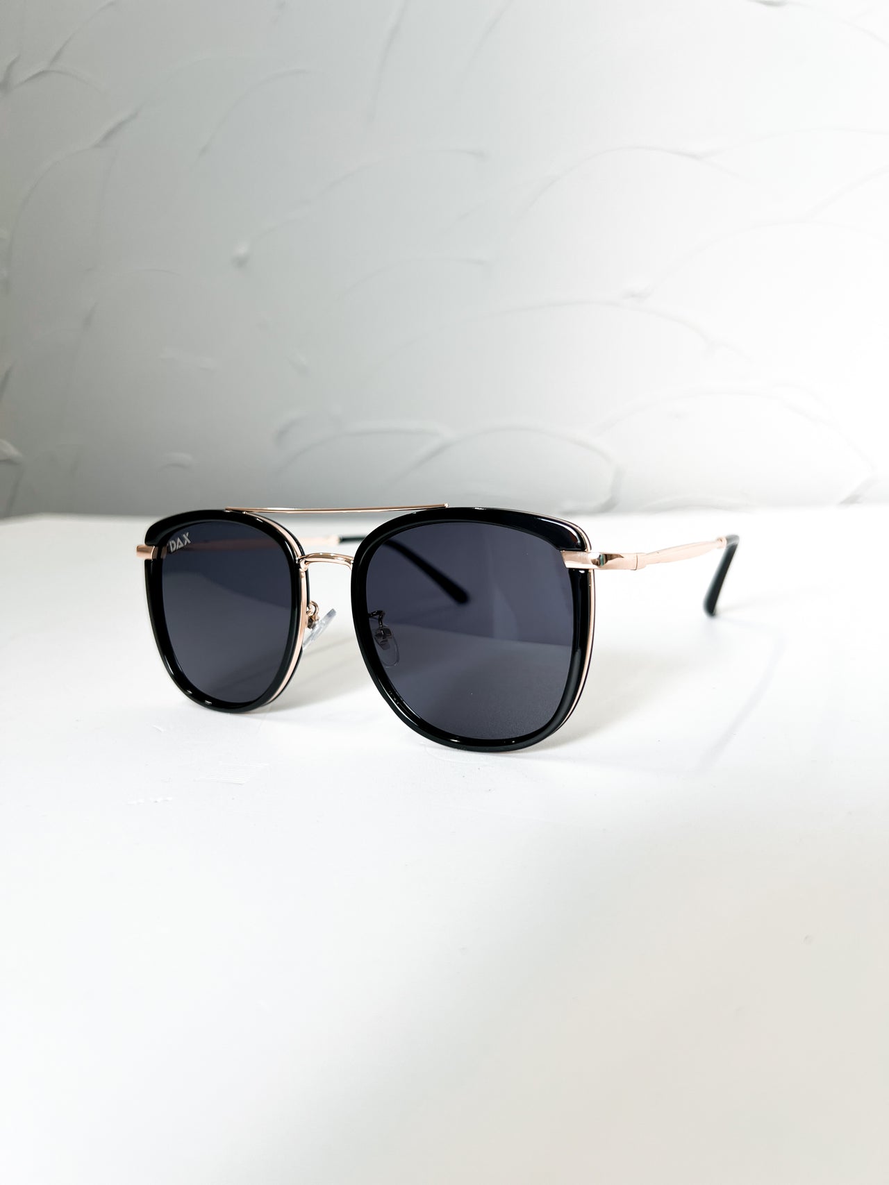 {DAX} Ivy Black Sunglasses