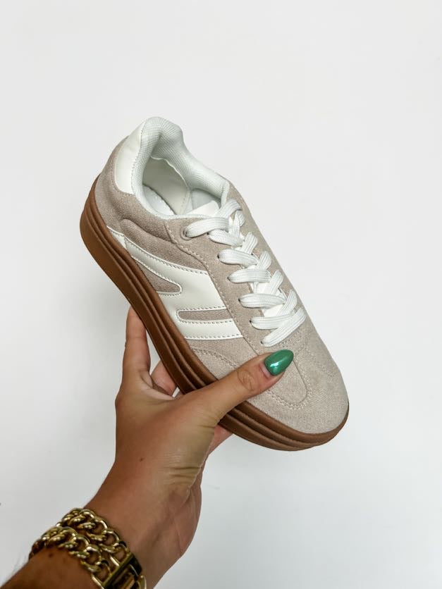 Gaze Sneakers- Beige/White