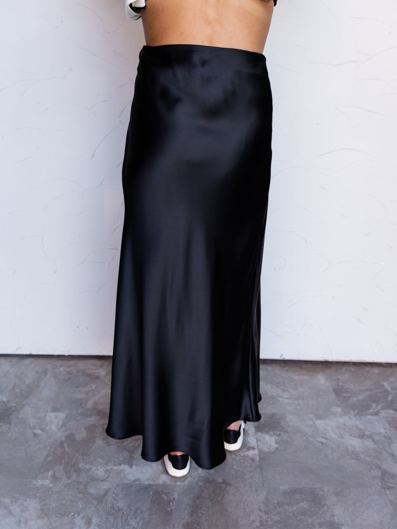 Weekend Chic Satin Maxi Skirt- Black