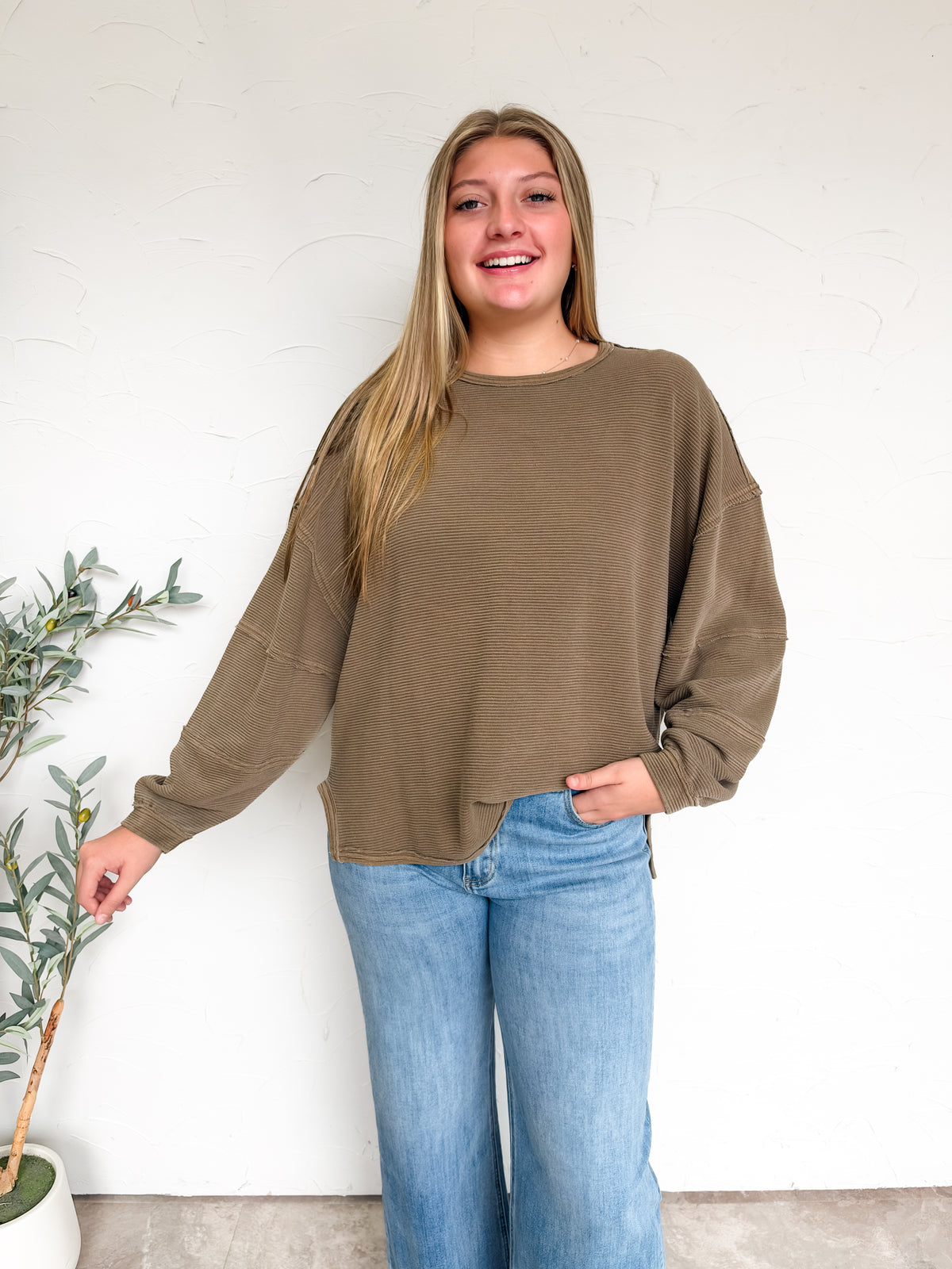 Stay My Darling Exposed Seam Knit Top- Brown