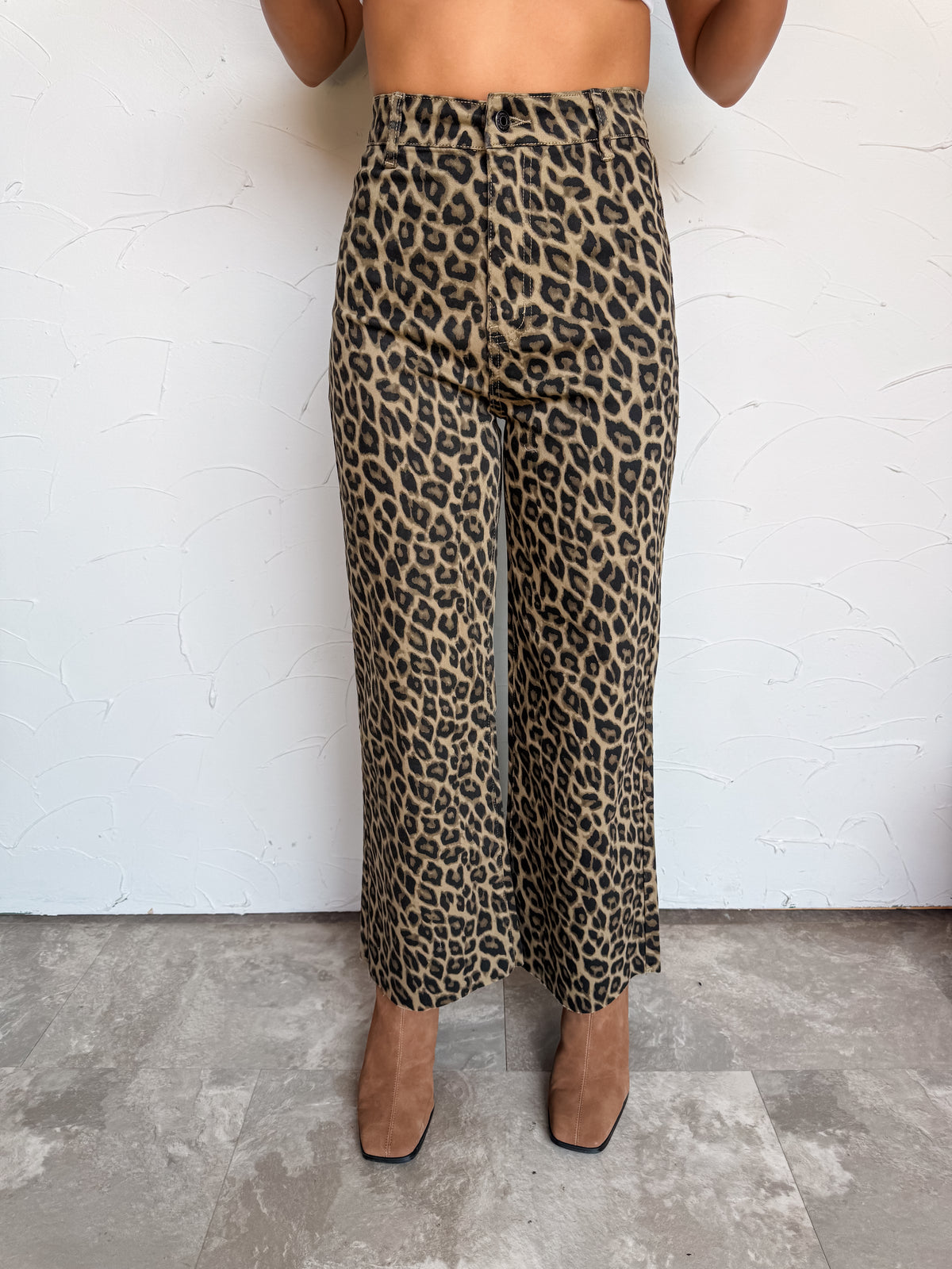 Vintage Lady Leopard Copped Jeans