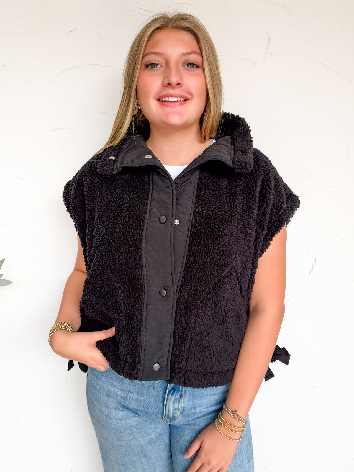 Keep Up The Look Sherpa Vest- Black