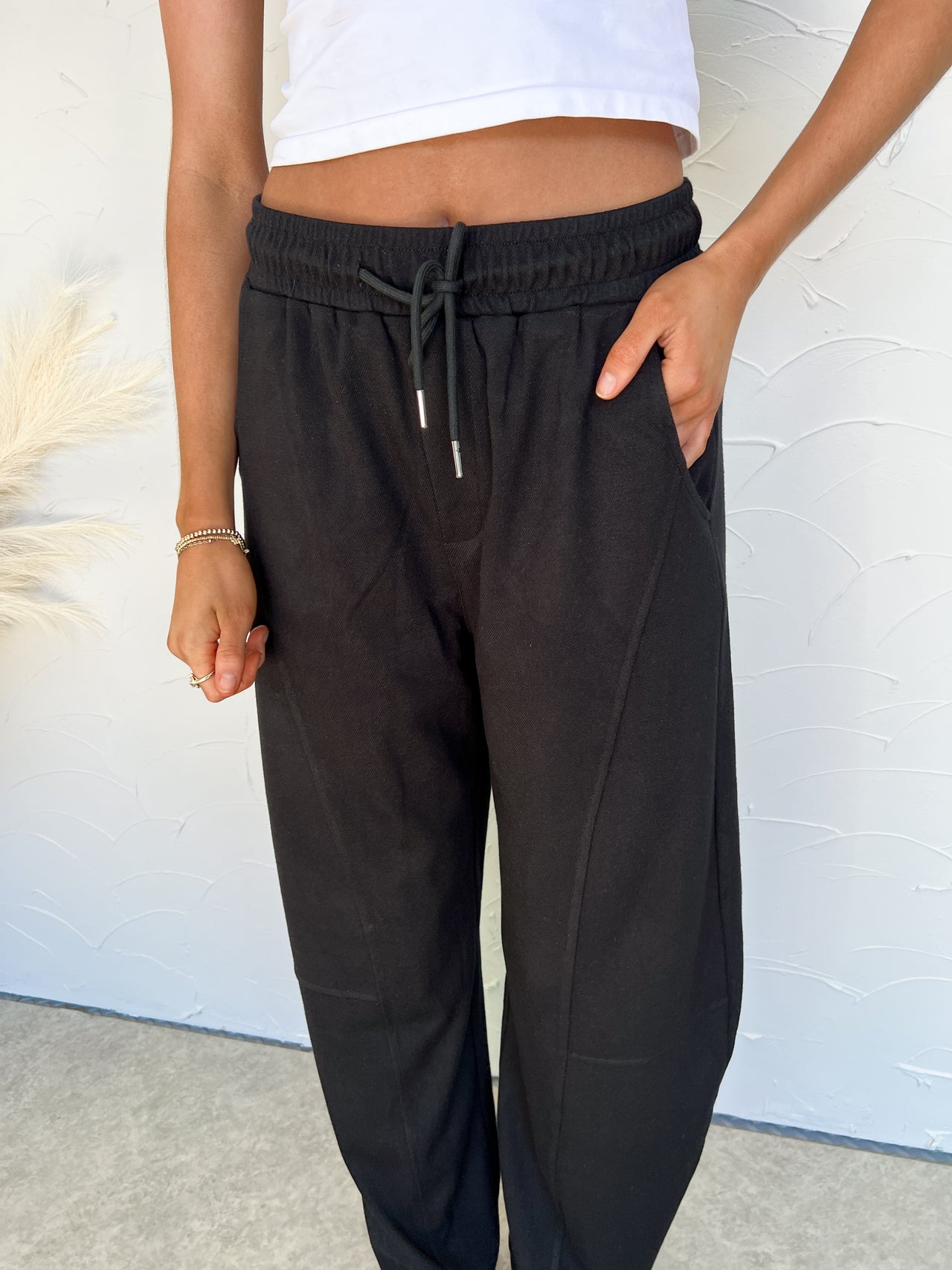 Out Of Reach Long Barrel Pants- Black