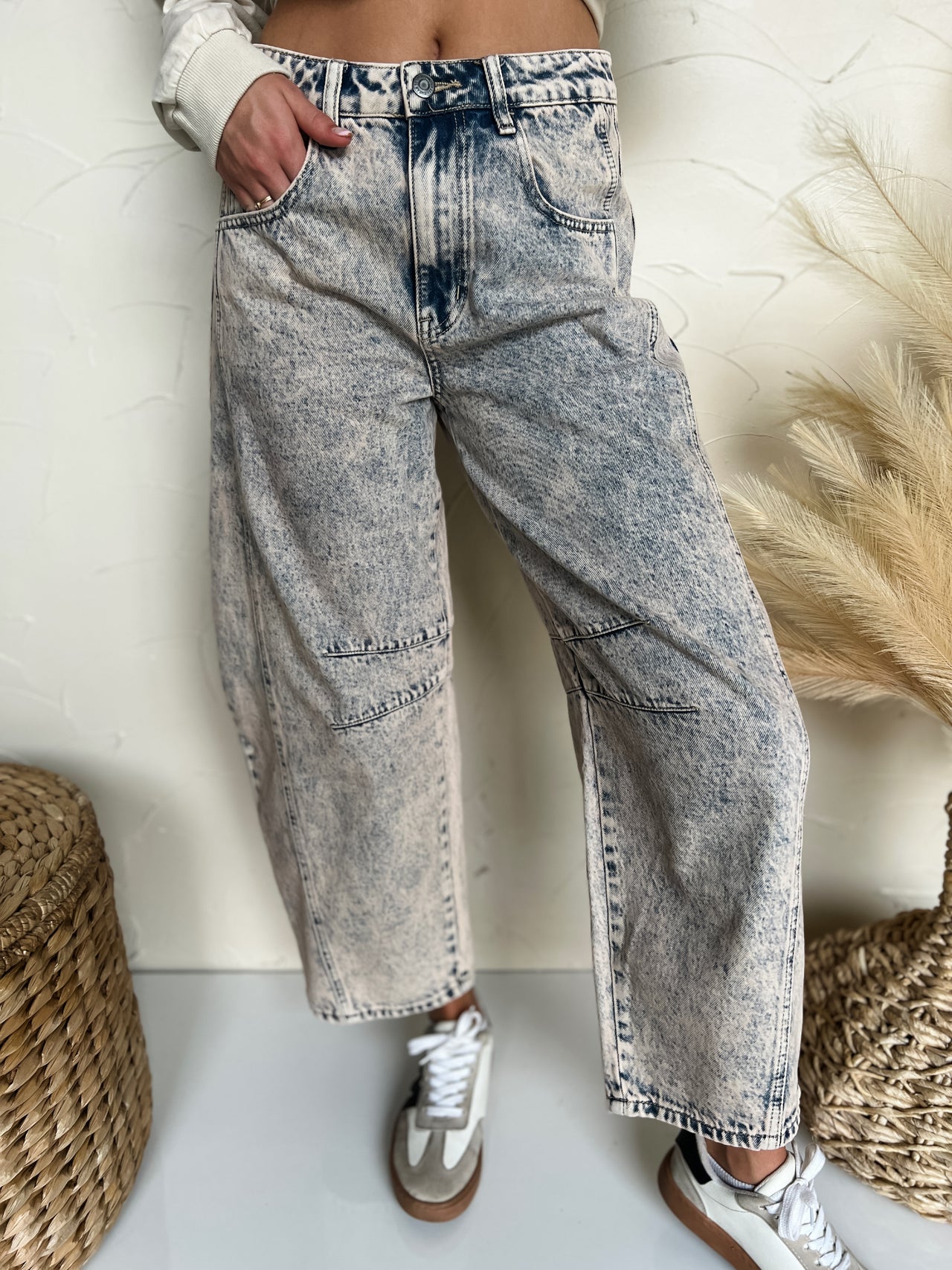 Retro Vibes Mid Rise Loose Fit Barrel Leg Jeans