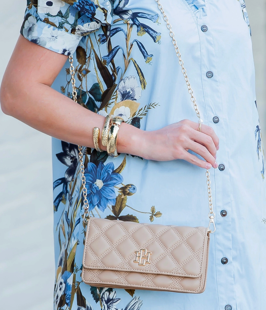 {CH} Brynleigh Clutch Crossbody Latte DQ