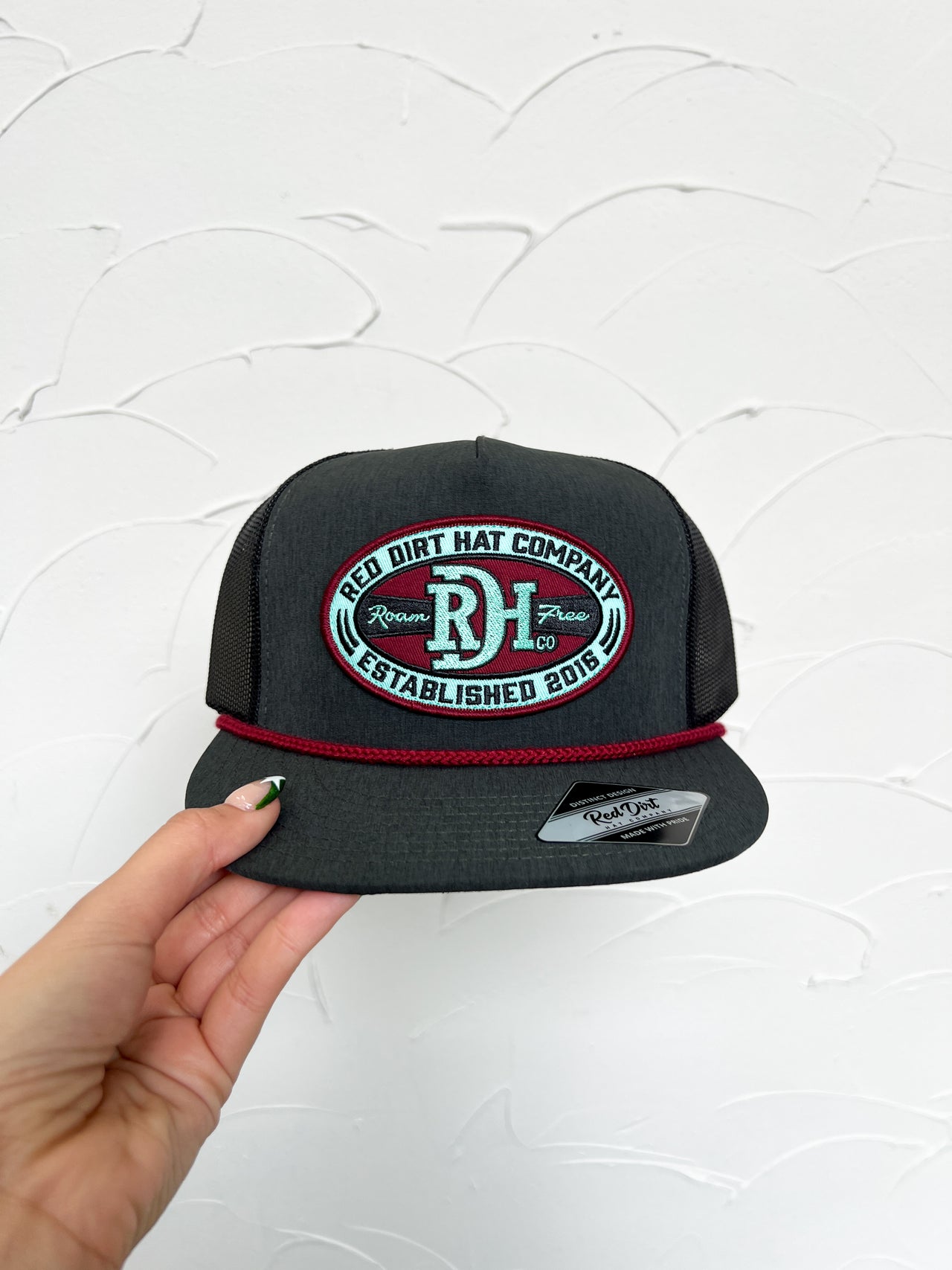 Muscadine Hat- Black/Black/Burgundy Rope