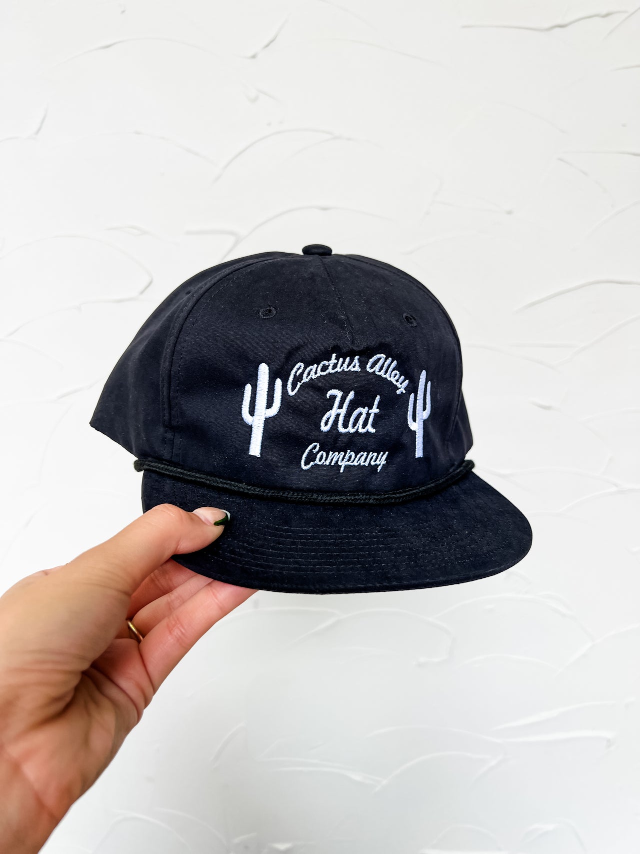 The Cactus Hat- Black/Black Rope