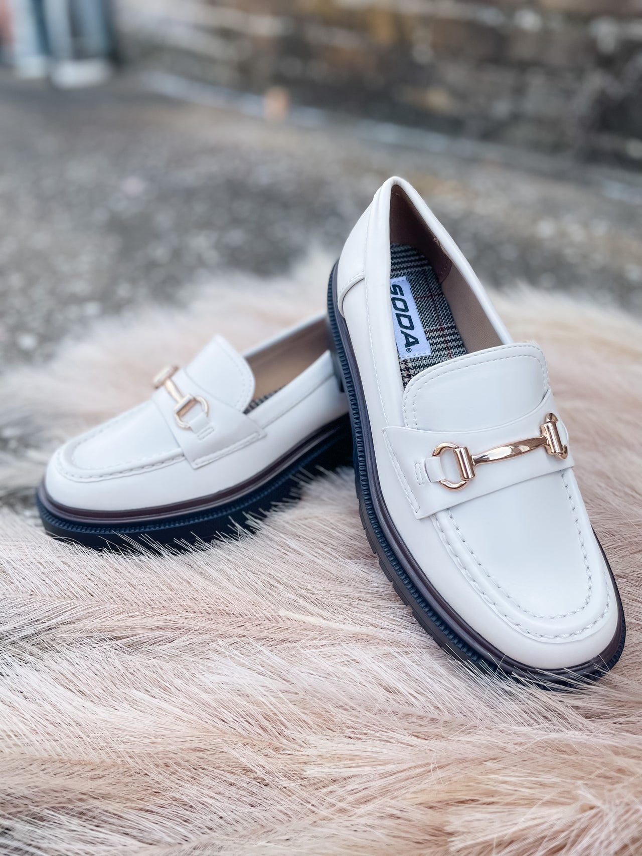 Theos Loafers- White