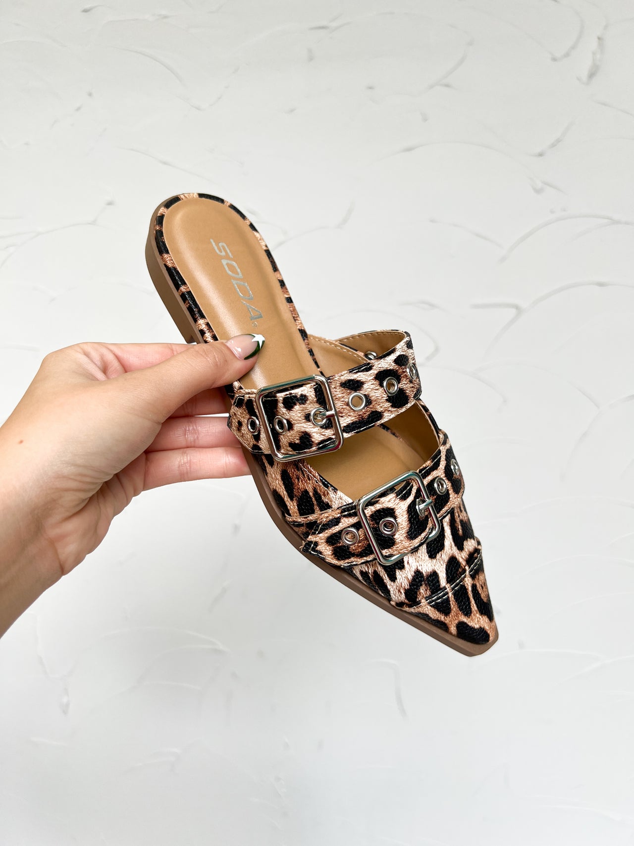 Usual Pointed Mules- Leopard